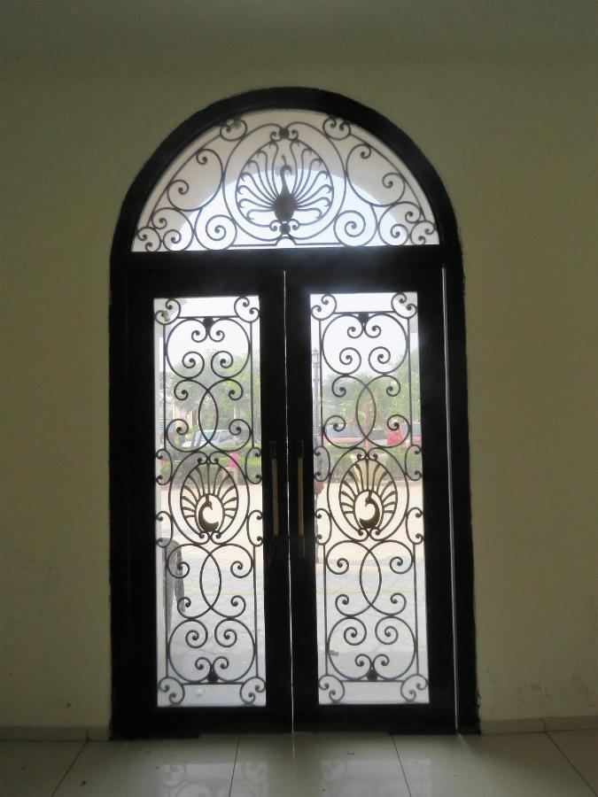Vrindavan Inn Экстерьер фото